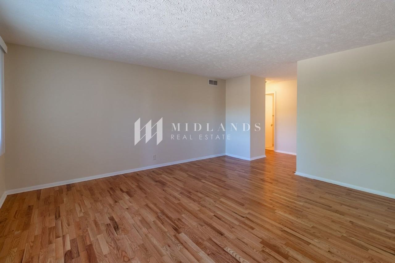 3401 Sherwood Dr - Photo 2 of 12