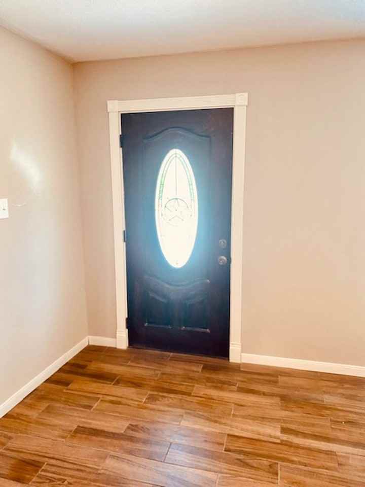 1602 Henninger St - Photo 2 of 21