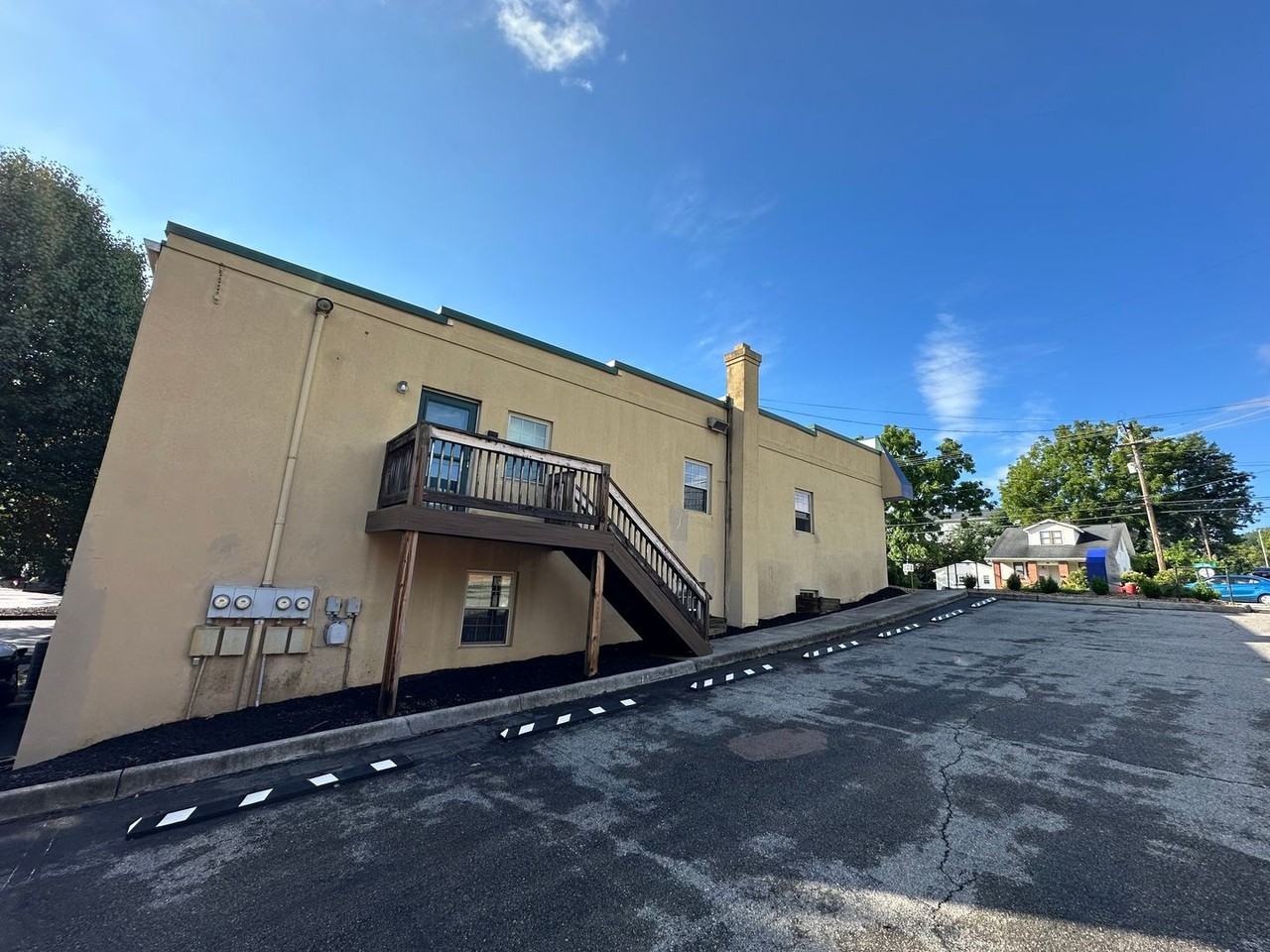 526 East Main Street - Photo 2 of 17