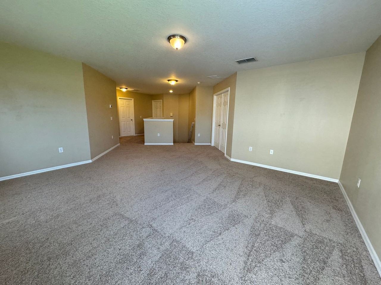 12548 Oulton Cir - Photo 6 of 17