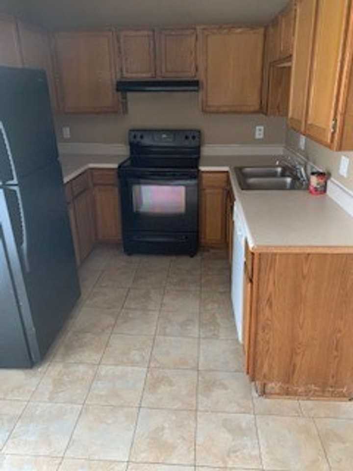 404 Red Maple - Photo 3 of 11