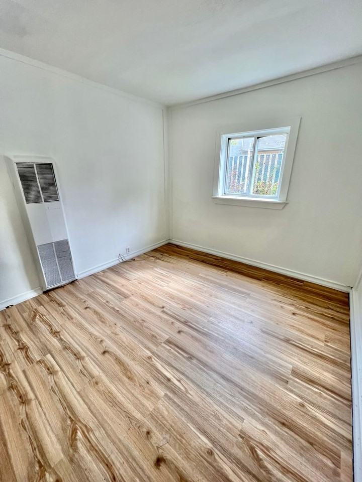 (NLM 8/31/24) 1215 Emily Street - Photo 2 of 9