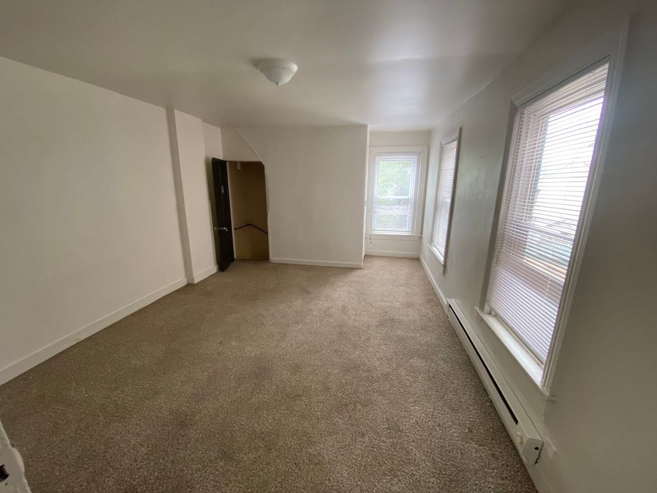 1130 Willow St - Photo 4 of 6