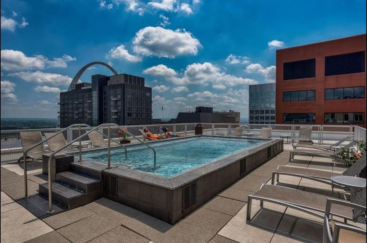 314 N Broadway #706 - Photo 3 of 12