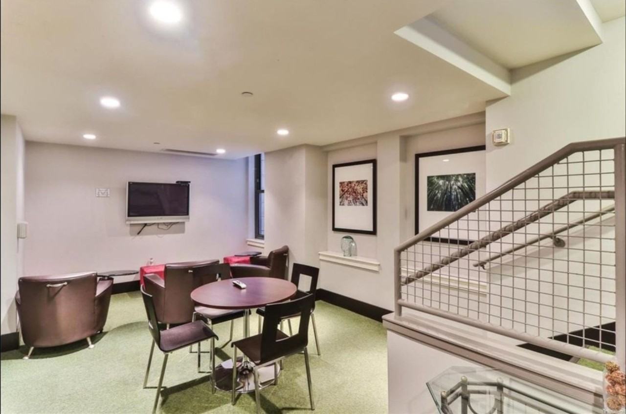 314 N Broadway #706 - Photo 5 of 12