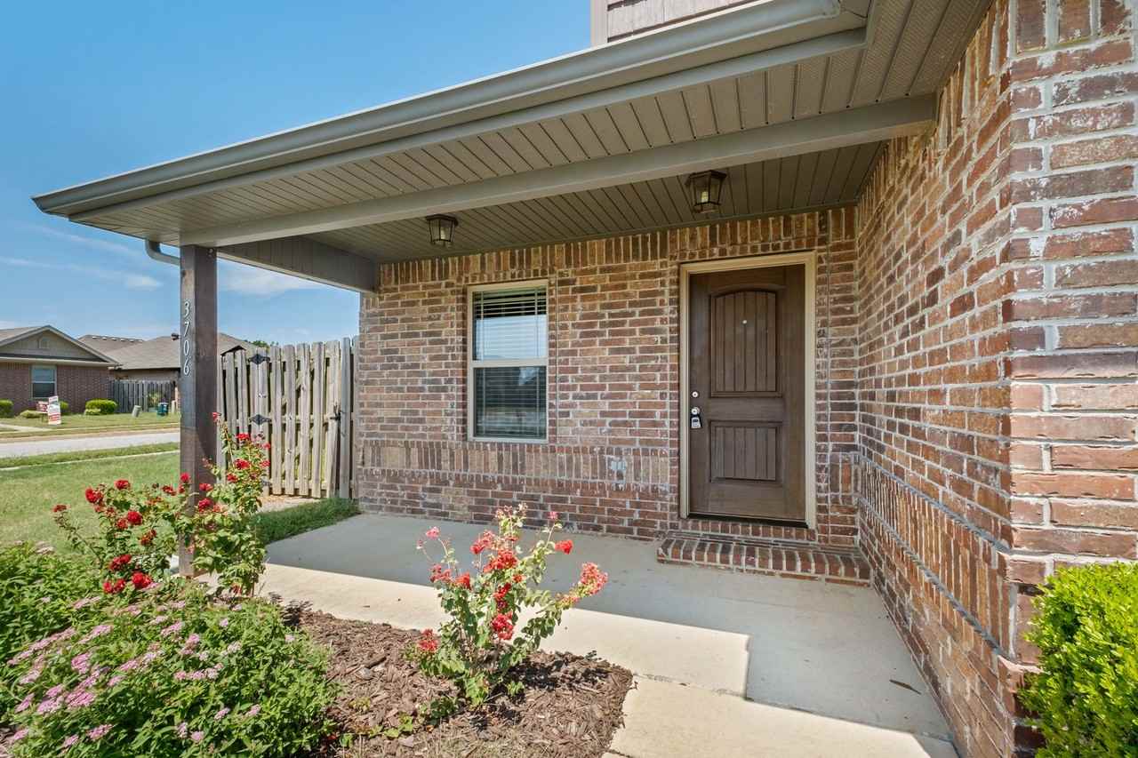 3706 Sw Capstone Ct - Photo 4 of 28