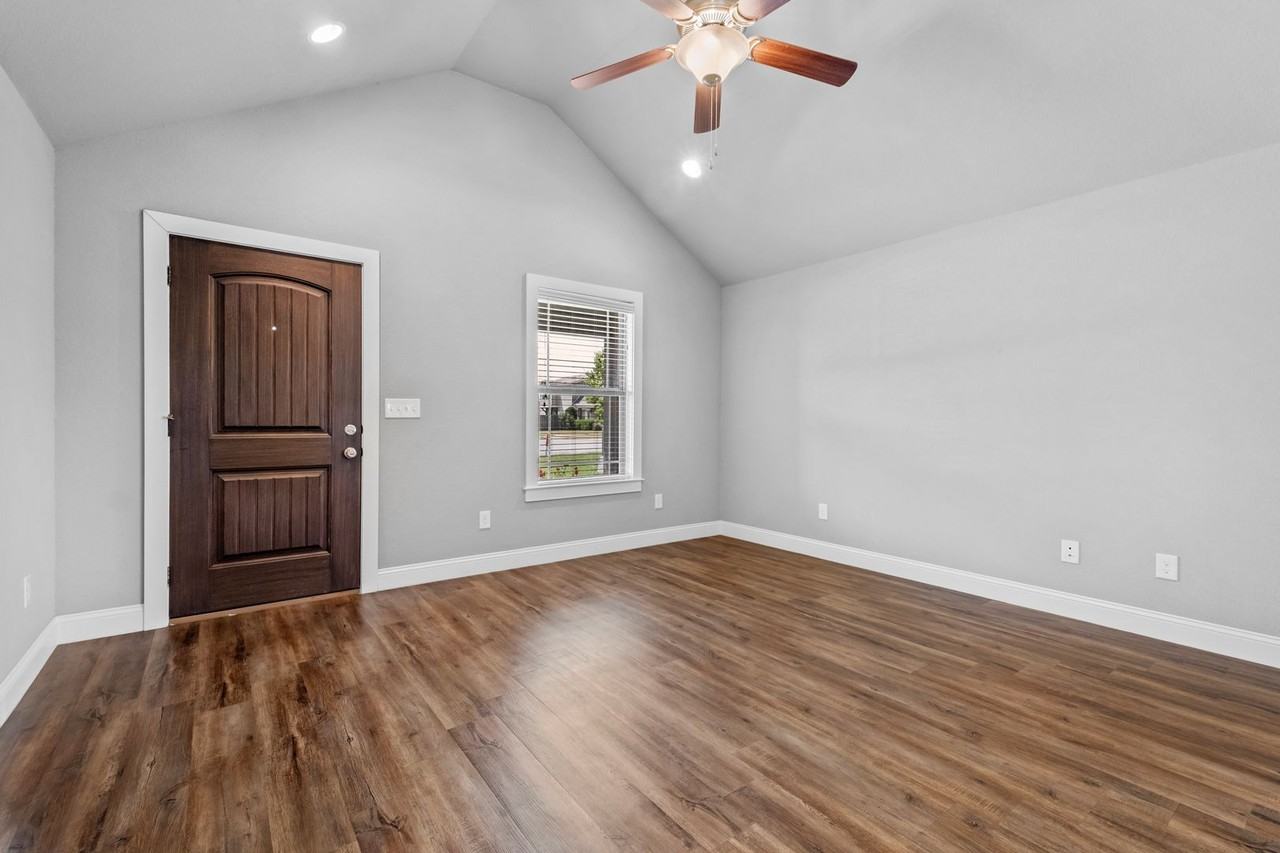 3706 Sw Capstone Ct - Photo 7 of 28