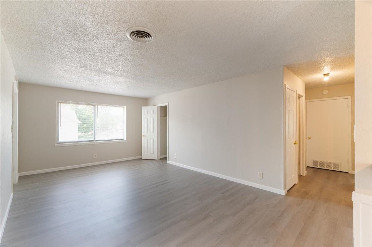 1114 E 64th St #D - Photo 3 of 16