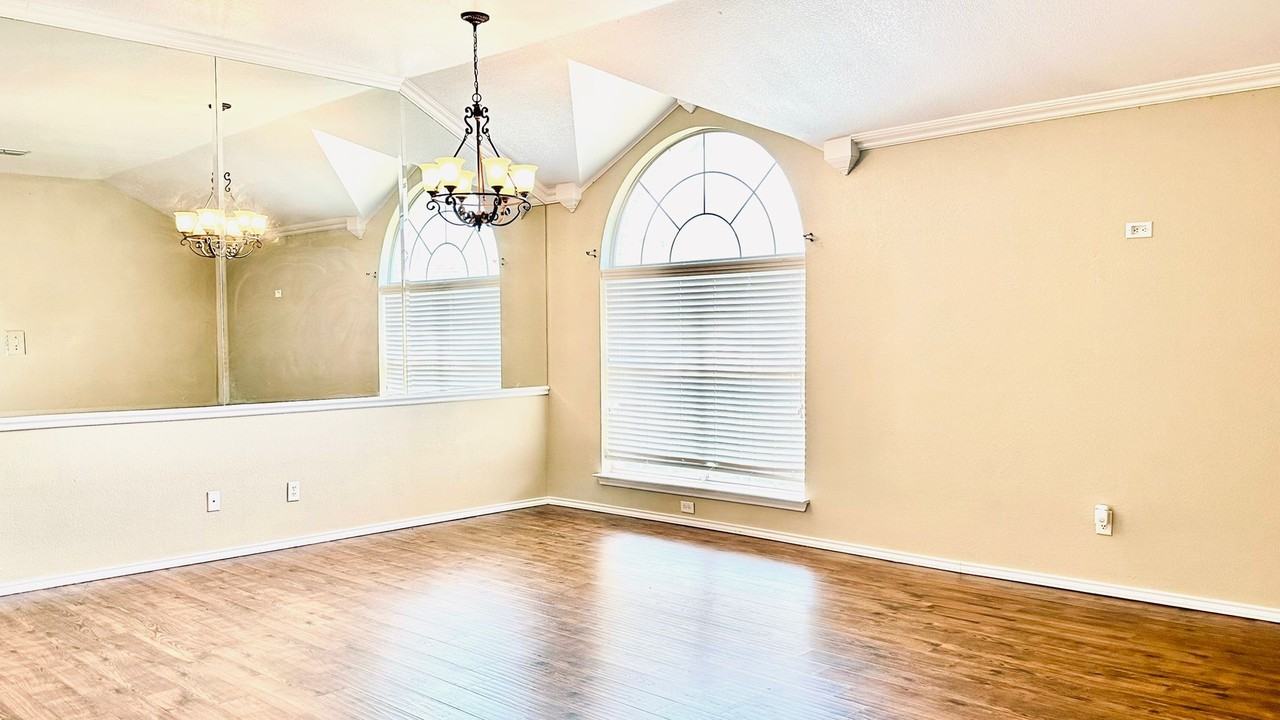 4861 Eagle Trace Dr #NA - Photo 2 of 16