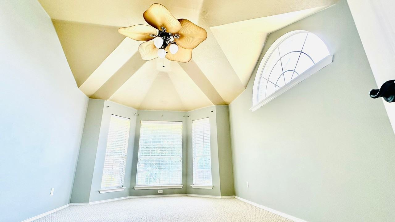 4861 Eagle Trace Dr #NA - Photo 3 of 16