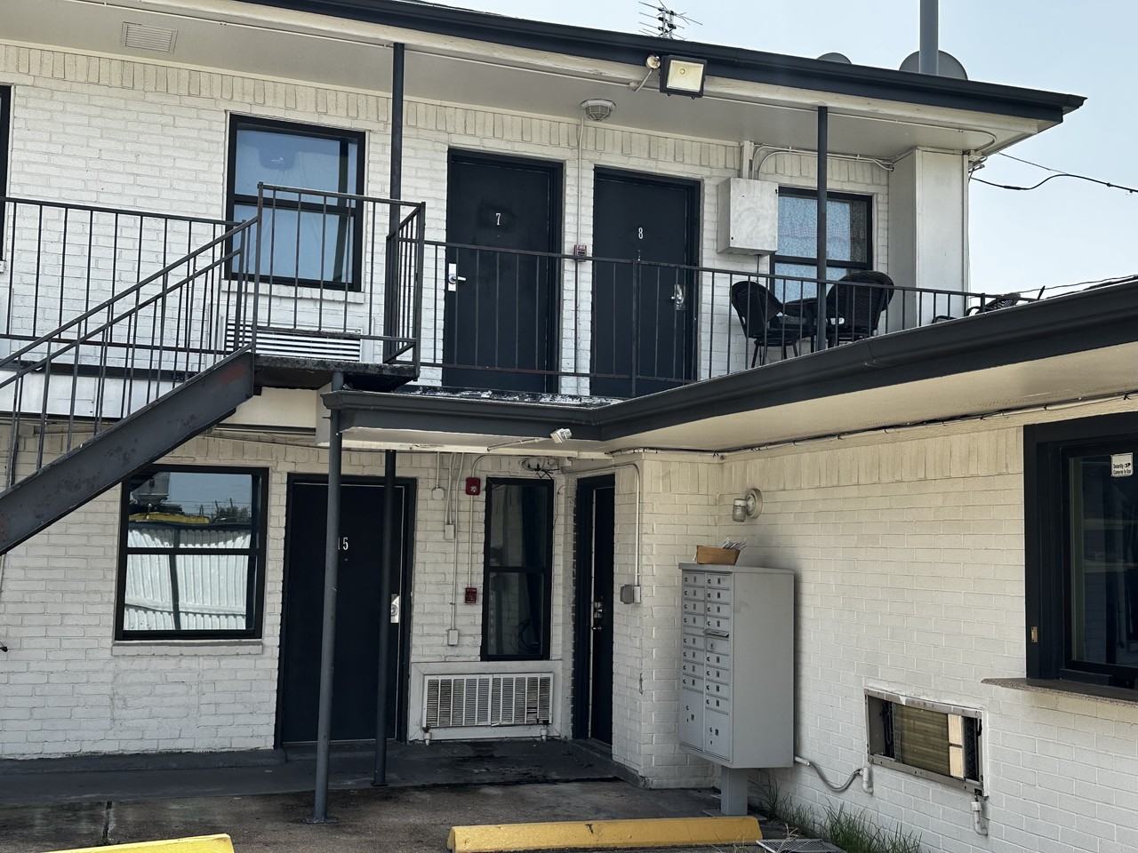 2617 Napoleon Street #6 - Photo 7 of 8