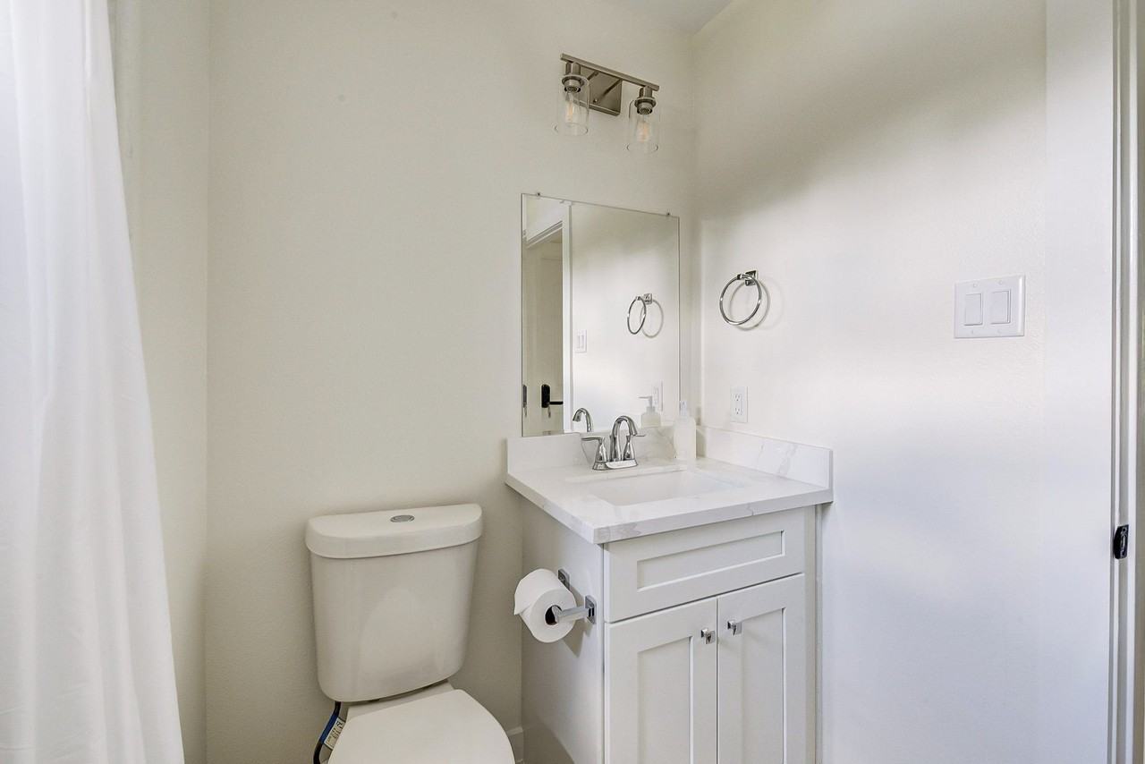 Little St - Photo 4 of 20