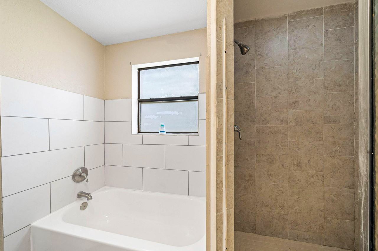 Bolling Dr - Photo 5 of 11