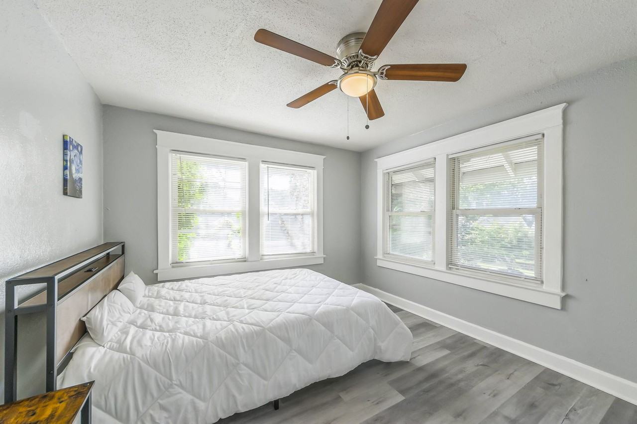 Agnes Avenue - Photo 7 of 12