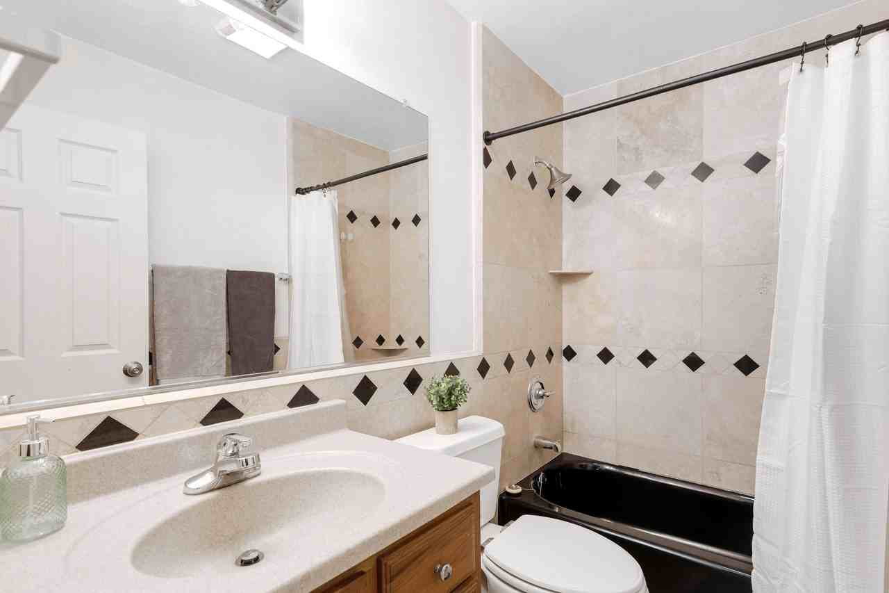 E Campo Bello Dr - Photo 2 of 11