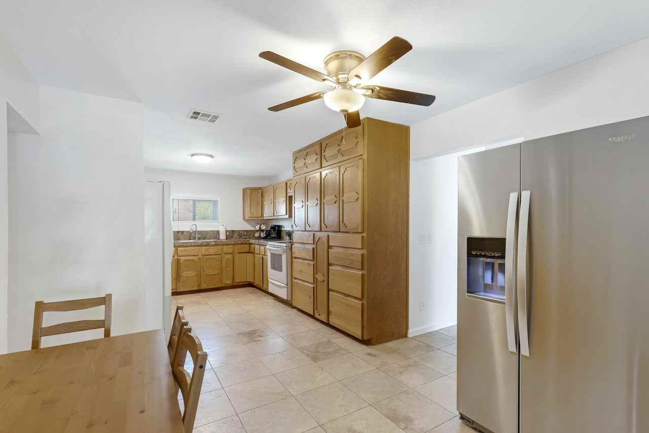 E Campo Bello Dr - Photo 7 of 11