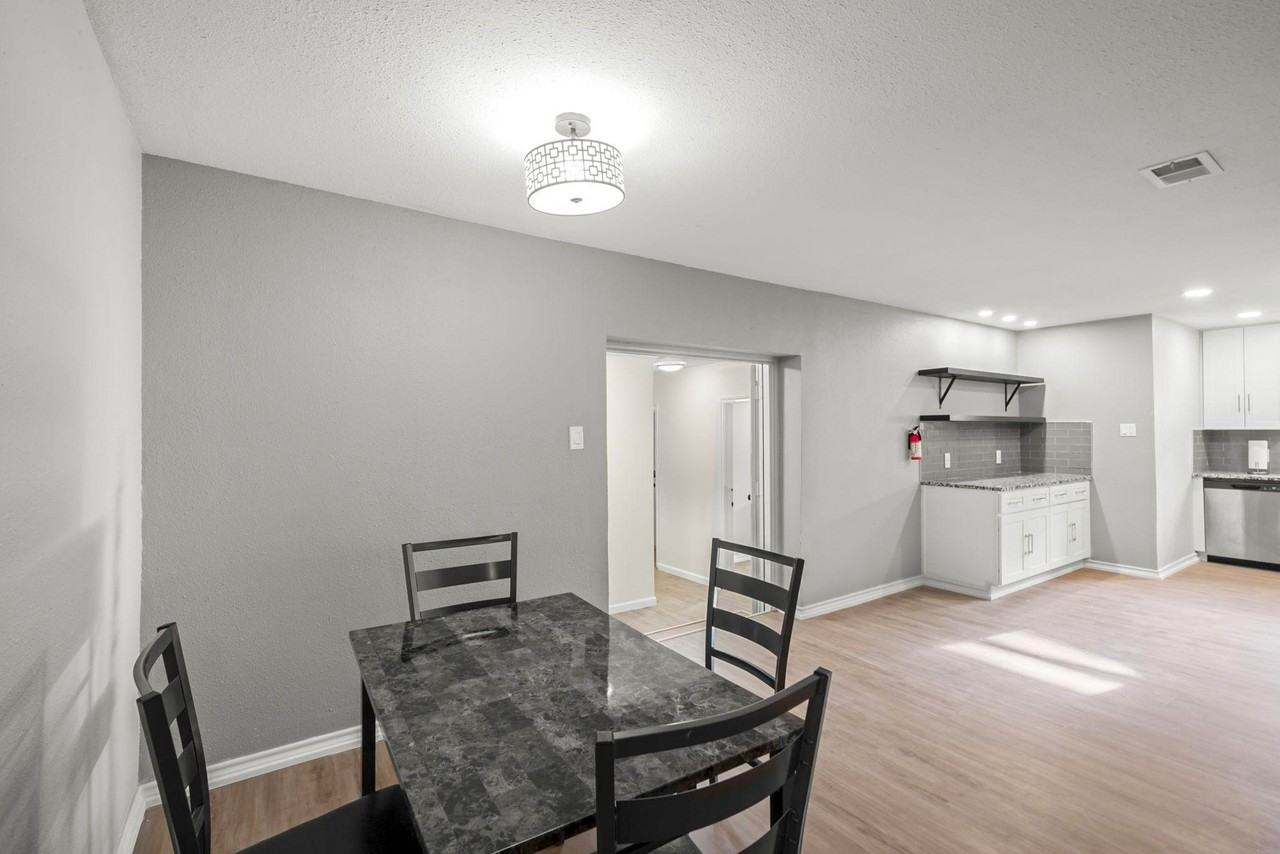 Brookmere Dr - Photo 4 of 19