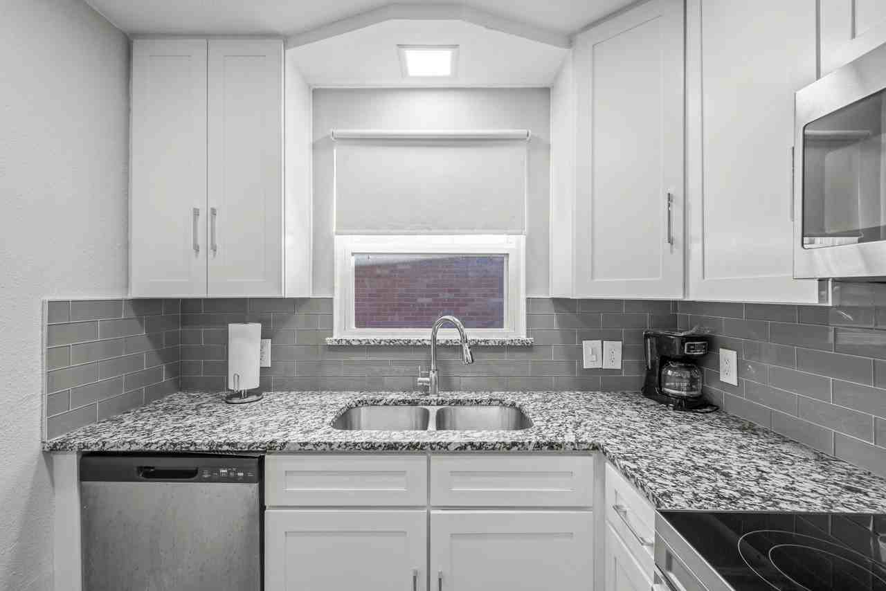 Brookmere Dr - Photo 7 of 19