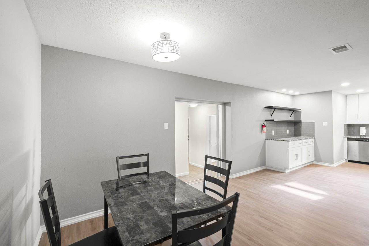 Brookmere Dr - Photo 6 of 14