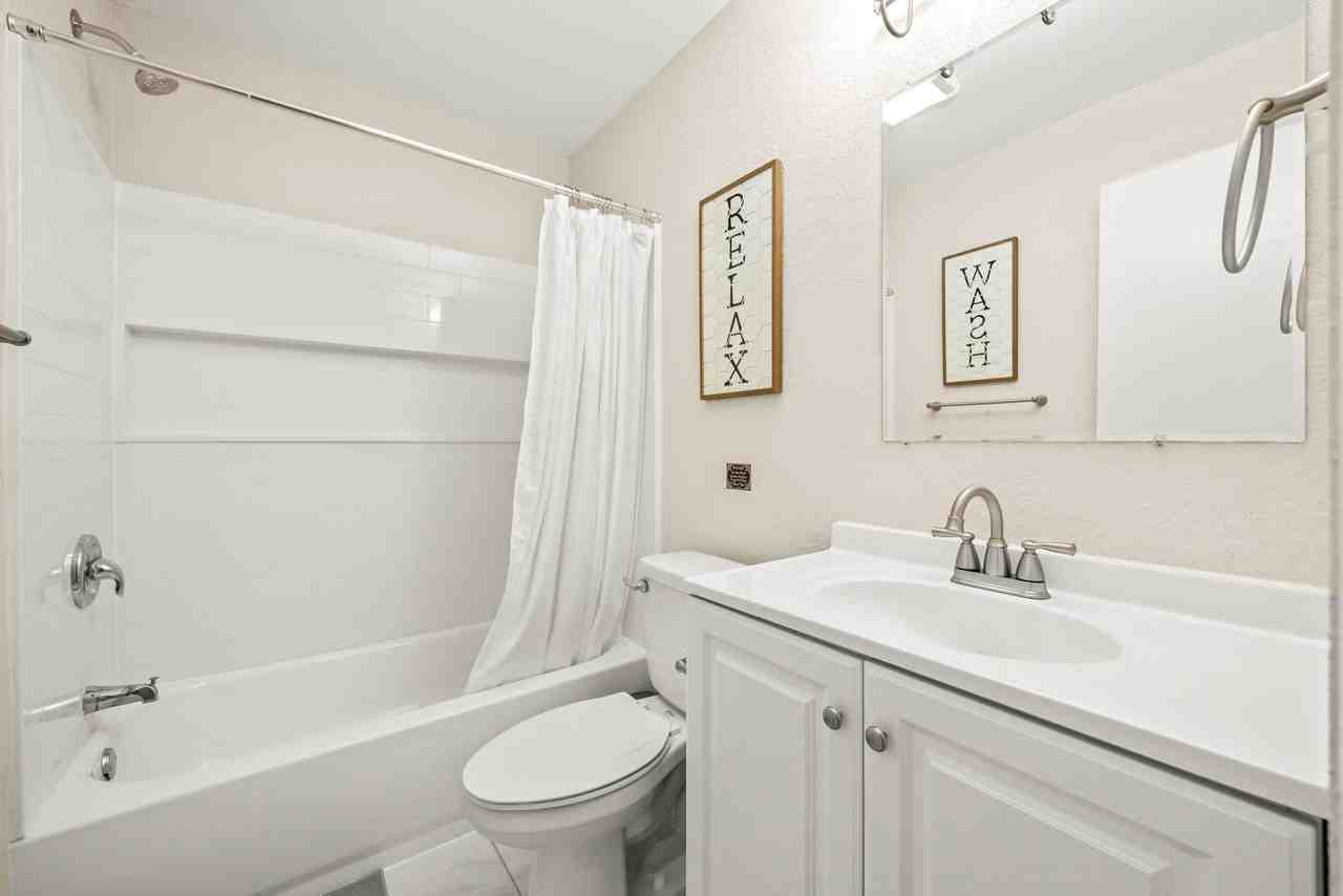 Meadowcreek Dr - Photo 4 of 18