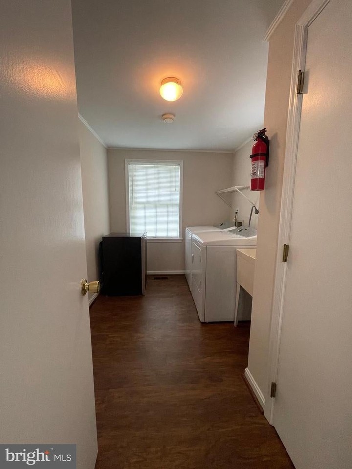 24895 Ivy Ln - Photo 3 of 19