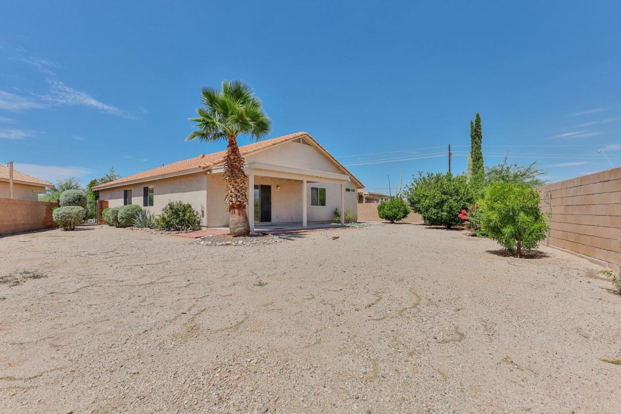 487 South Sugarloaf Mountain Place - Photo 2 of 5