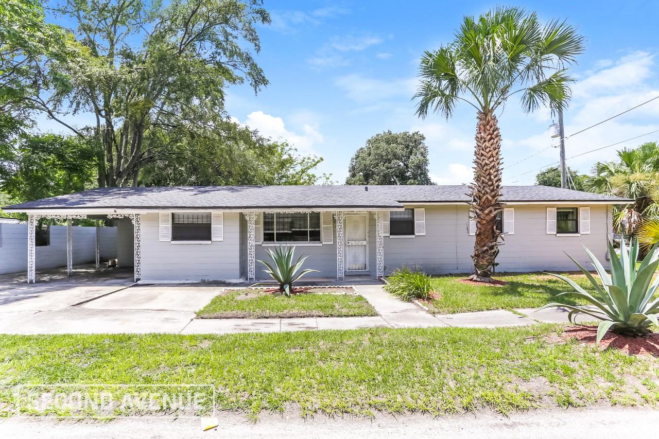 2922 Buckman St - Photo 2 of 23
