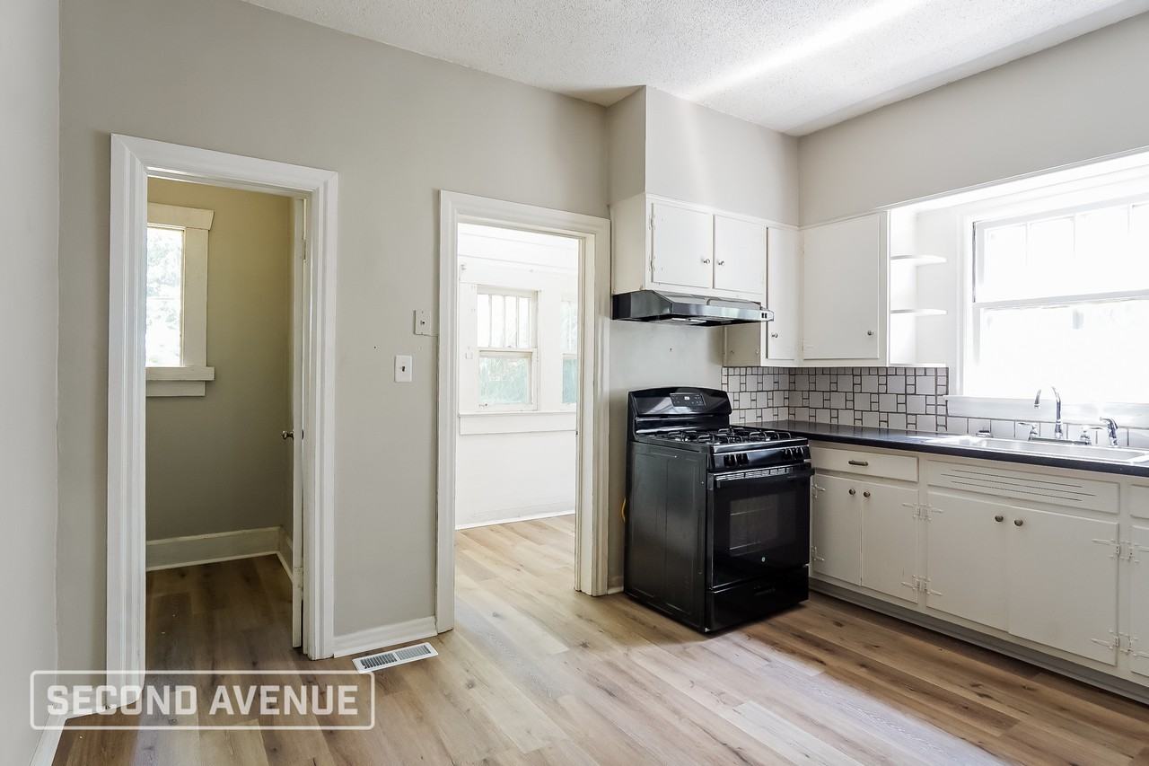 3317 Avenue F - Photo 2 of 27