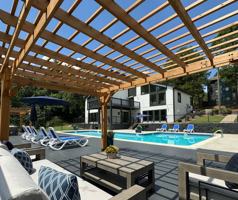 featured image of 1400 Chase Ln