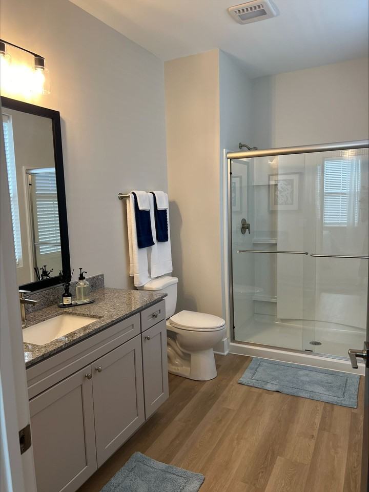 1000 Southwood Dr - Photo 3 of 39