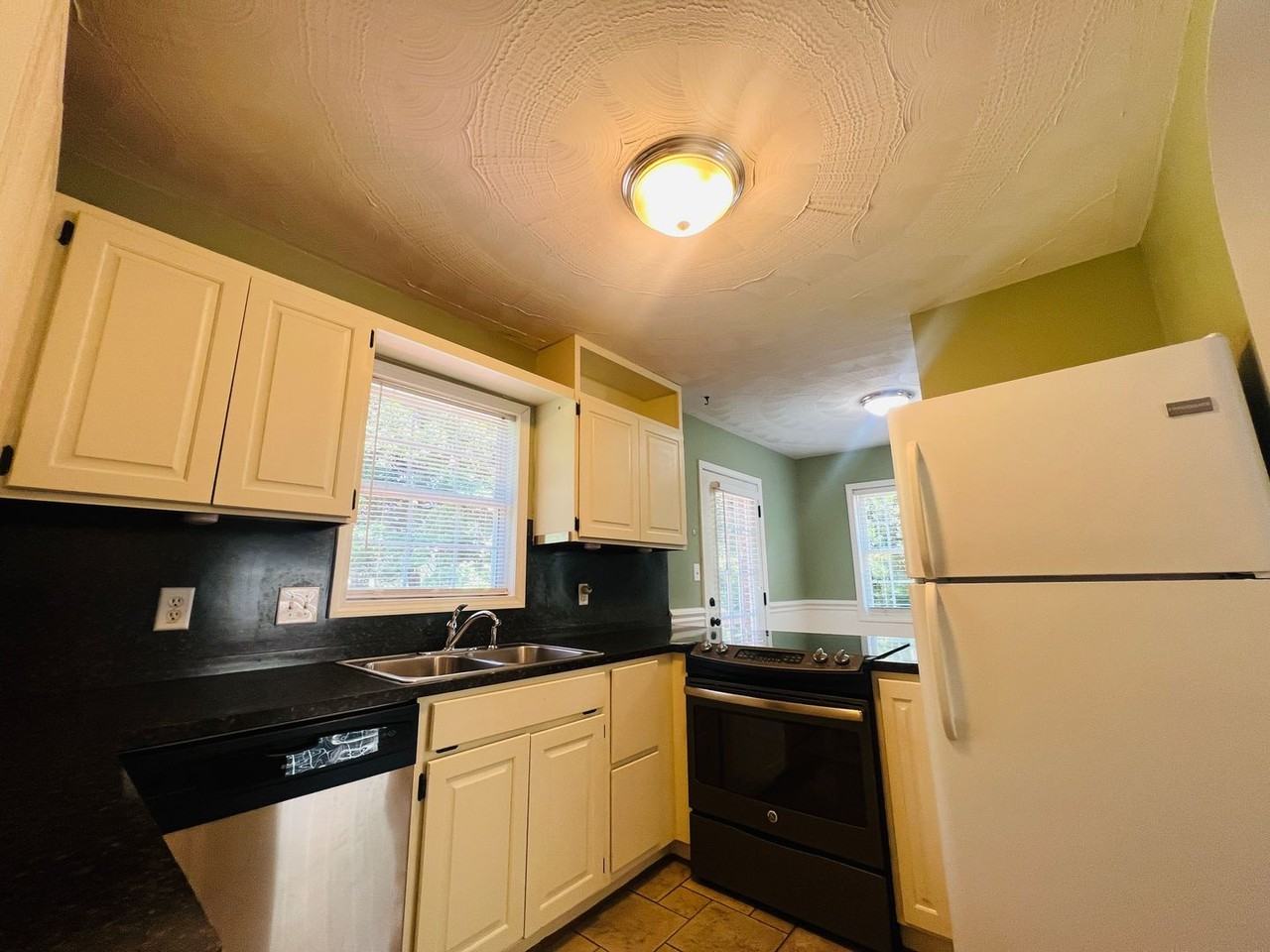 23 44th Avenue Pl Ne - Photo 7 of 20