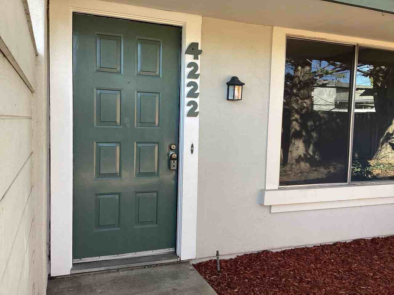 4222 Topsail Ct - Photo 2 of 17