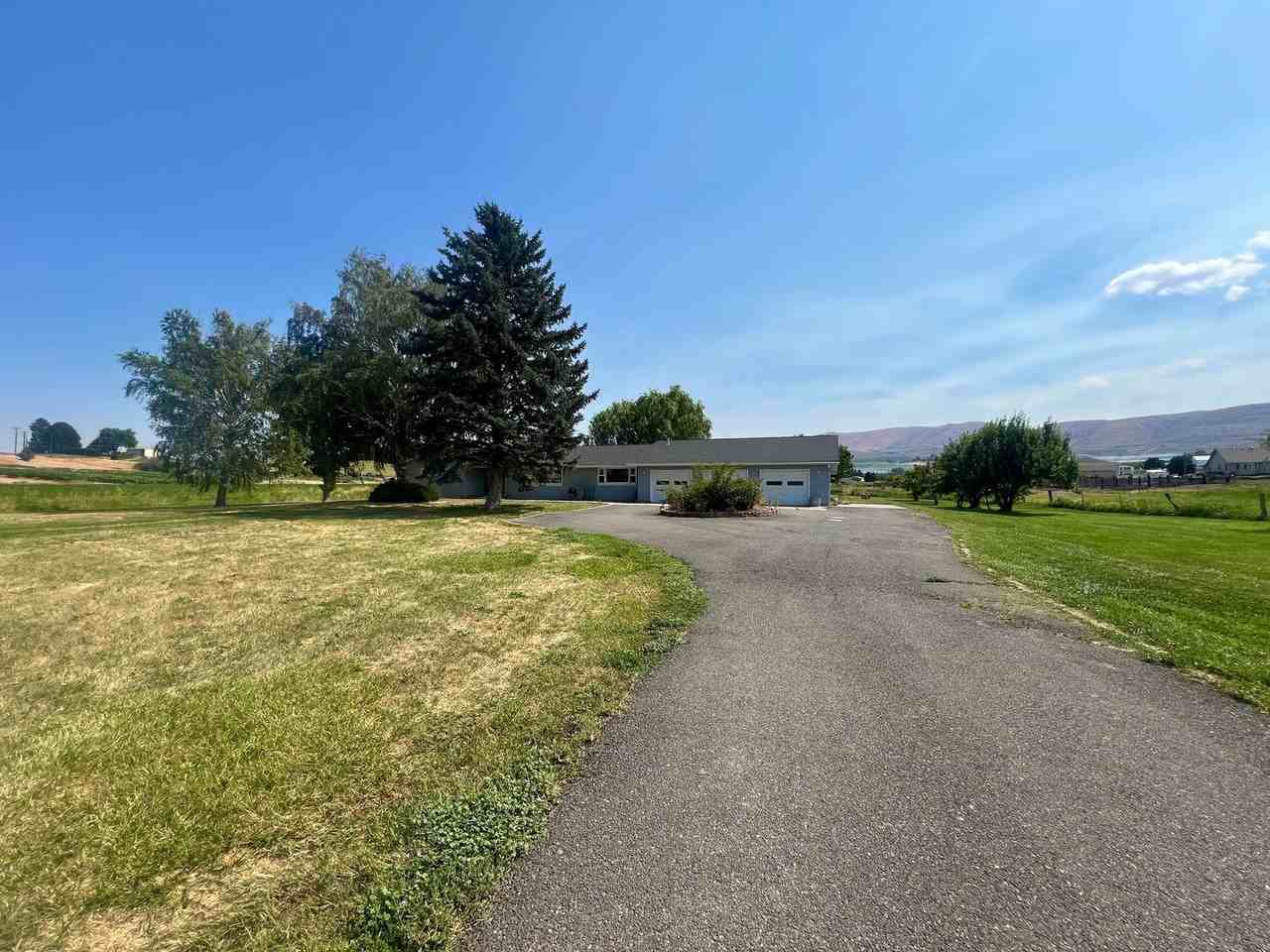 3910 Thrall Rd - Photo 2 of 42