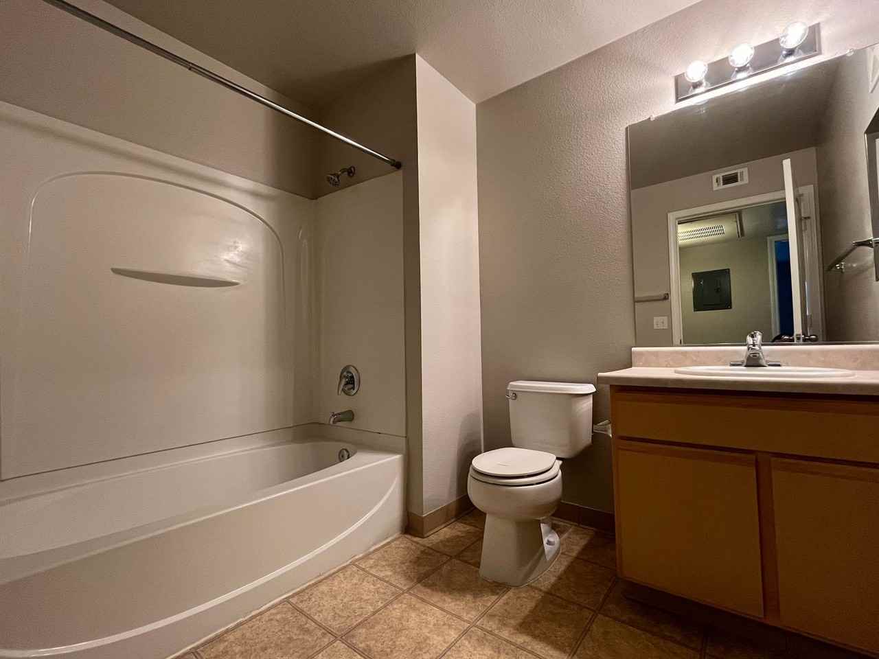 6850 Sharlands Ave - Photo 5 of 22