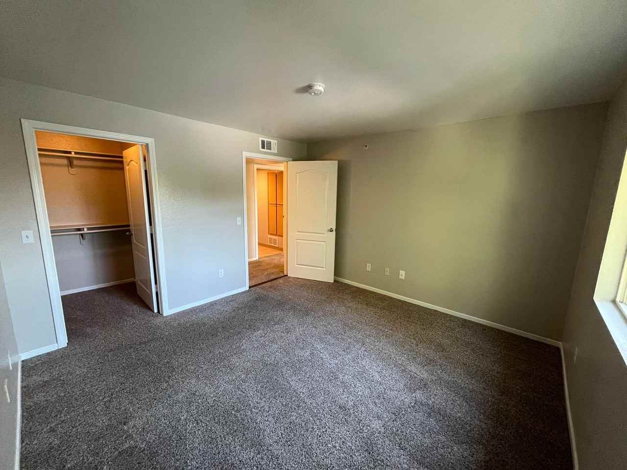 6850 Sharlands Ave - Photo 7 of 22