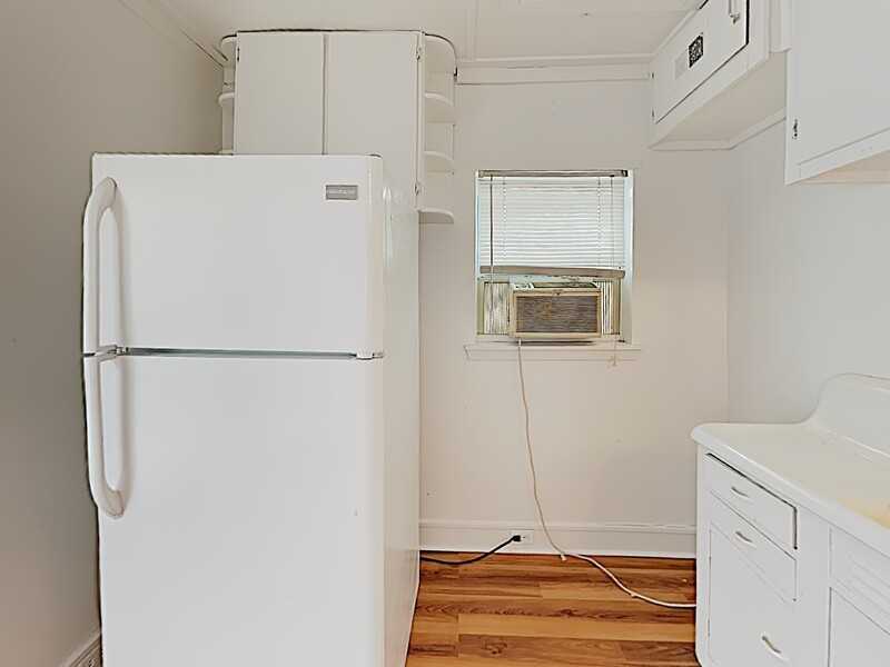 3333 W 6th St - Photo 5 of 9