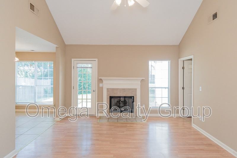 2022 Edgewood Dr - Photo 7 of 42