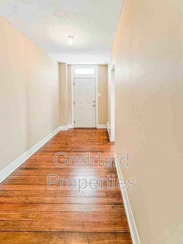 132 W Baltimore St - Photo 2 of 8