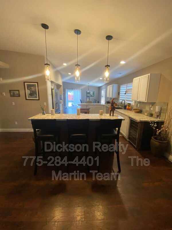 17567 Sunstone Ct - Photo 3 of 14