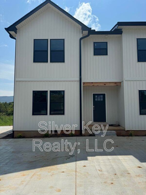 1985 Highway - Photo 3 of 22