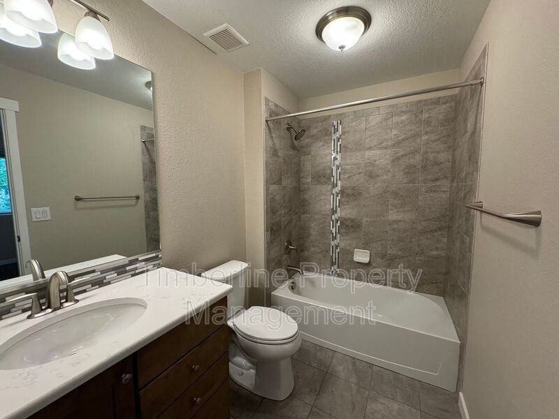 7252 Cedarbrook Ln - Photo 3 of 17
