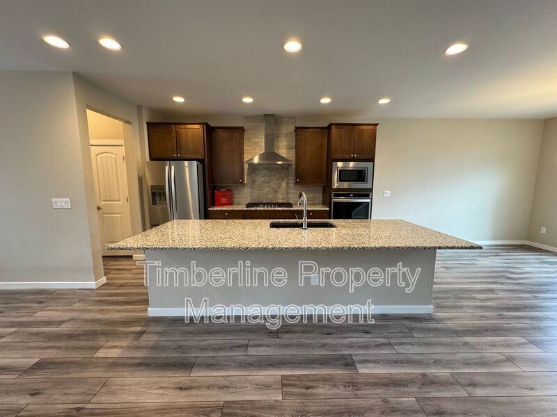 7252 Cedarbrook Ln - Photo 4 of 17