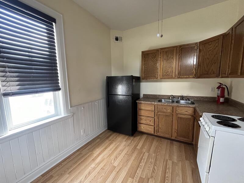514 Eastsouth #A - Photo 5 of 10