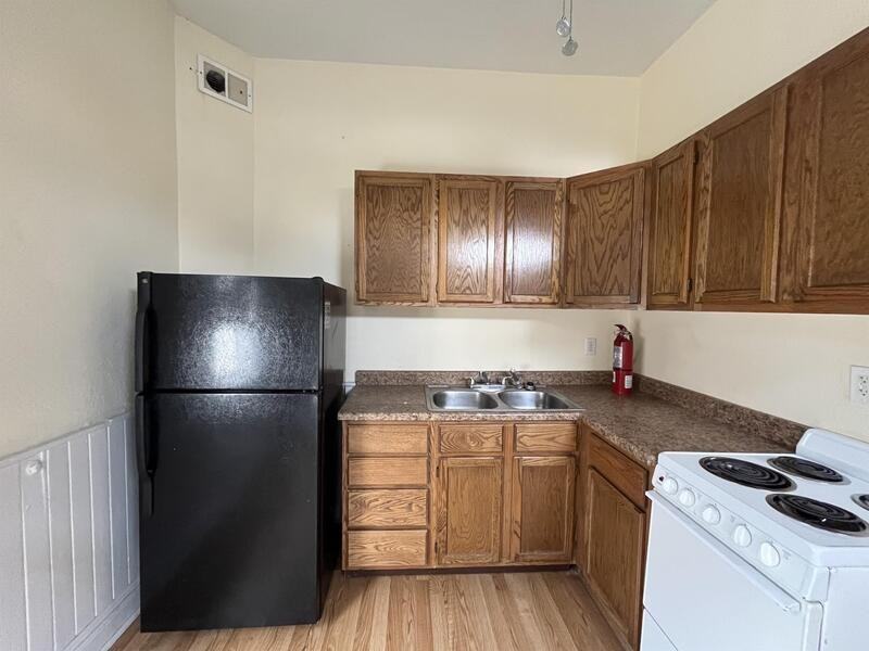514 Eastsouth #A - Photo 7 of 10