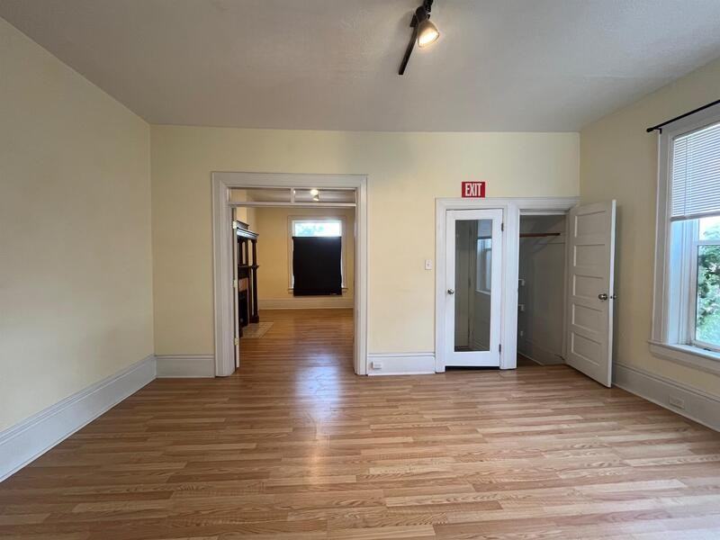 514 Eastsouth #A - Photo 4 of 10