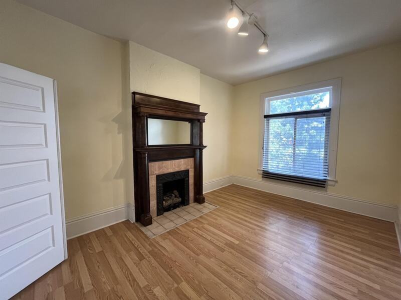 514 Eastsouth #A - Photo 2 of 10