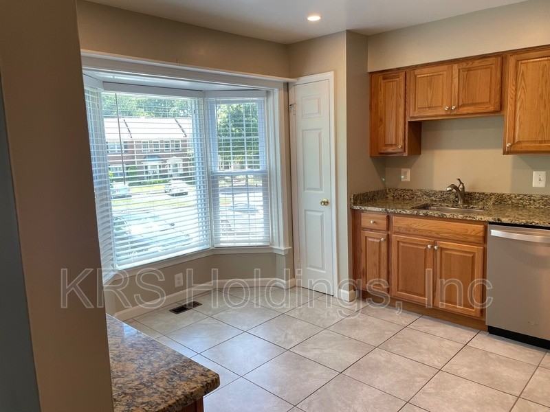 5154 Kimscott Ct - Photo 2 of 23