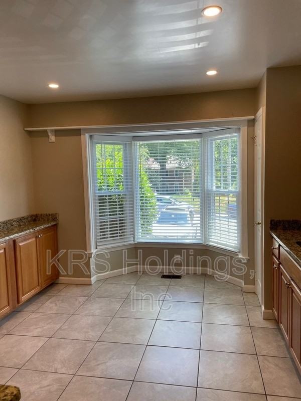 5154 Kimscott Ct - Photo 4 of 23