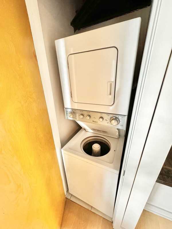 418 N 25th St #310 - Photo 5 of 10