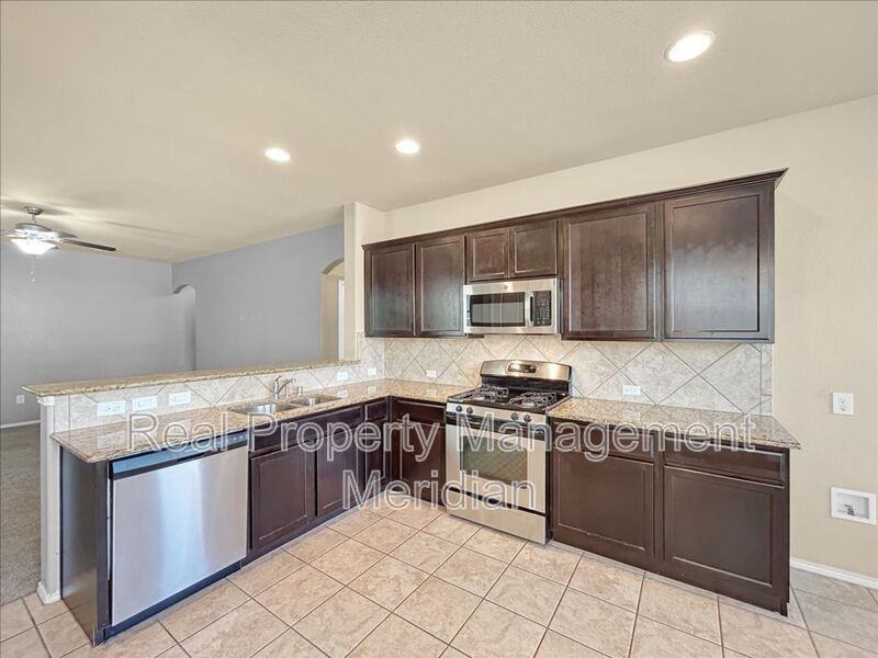 12312 Walden Wood Dr - Photo 6 of 20